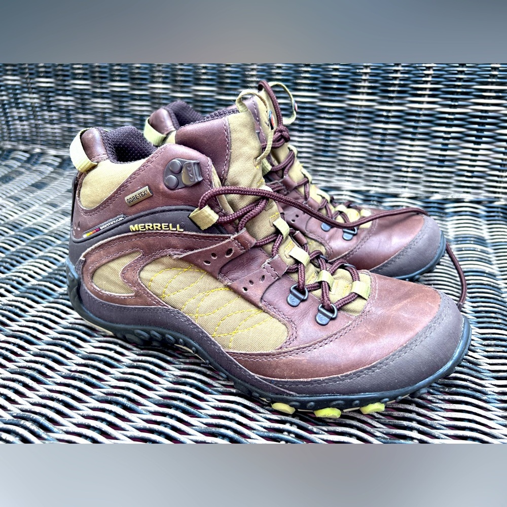 Women’s Merrell Hiking boots